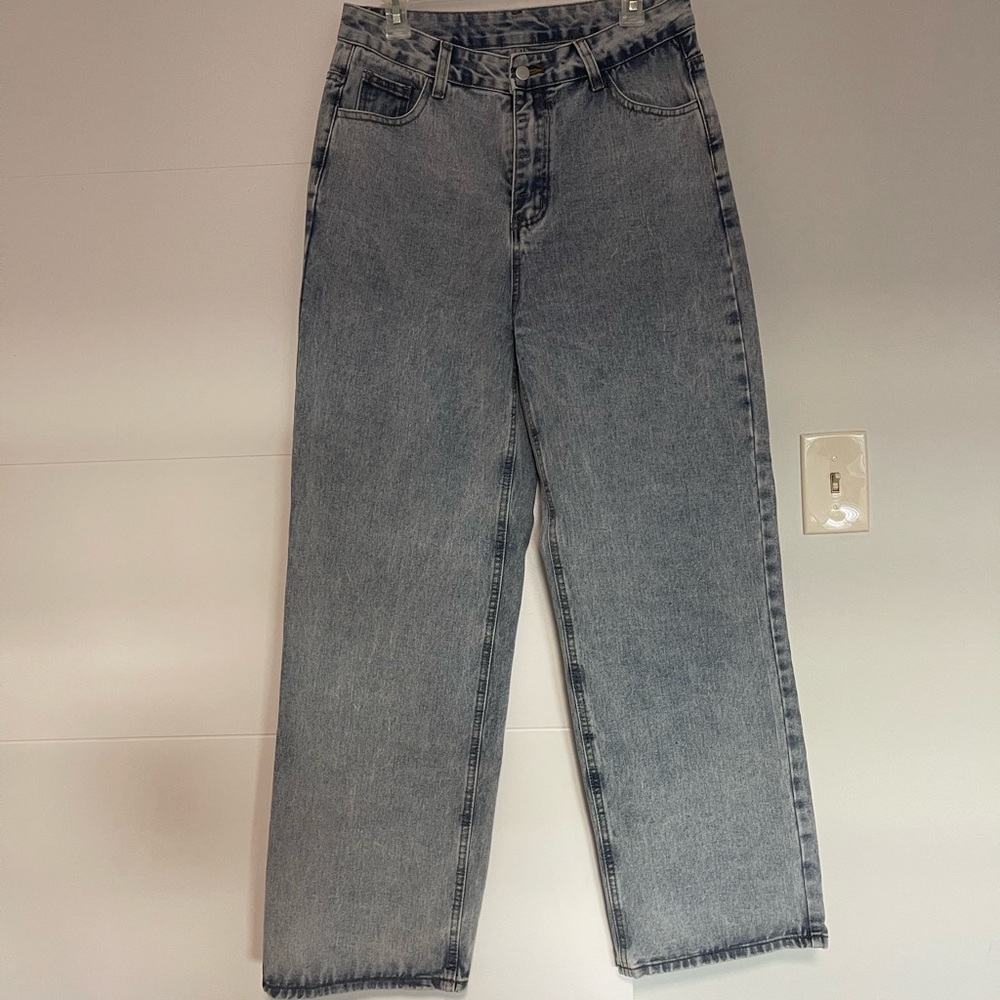 High waisted jeans